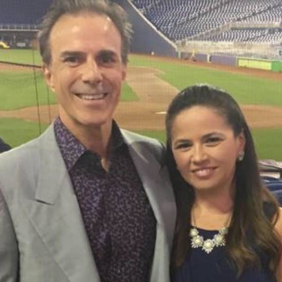 Meet your Posher, Juliana - Picture 1 of 1